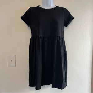 XS Wild Fable Black T-Shirt Dress | Cute Shape!